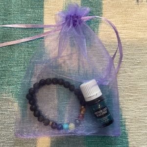 Diffuser bracelet and Northern Lights gift set